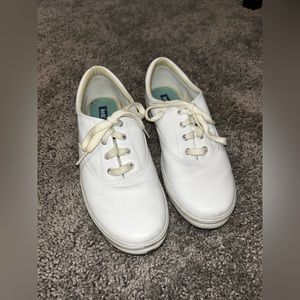 Keds Womens White Leather Lace Up Low
Top Casual Shoes Everyday Sneakers